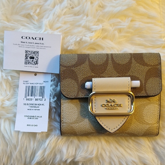 Coach Beige and Cream Signature Morgan Wallet New With Tags 🎁🎁 - Picture 15 of 15